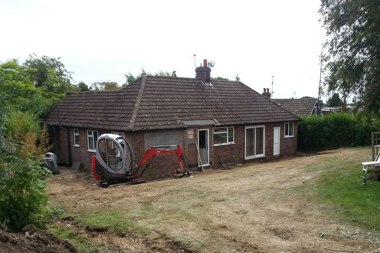 tring-bungalow-before